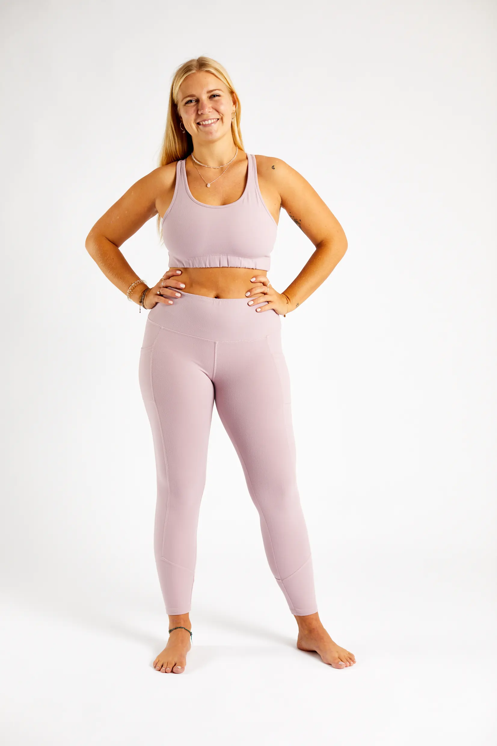 Active Leggings with Pockets in Soft Candy